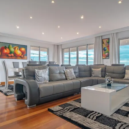 Monumental Palace 아파트 푼샬